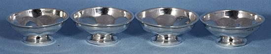 A set of four dessert/sundae dishes, by E. Druiff & Co, Diameter 86mm, weight 10.7oz/333grms